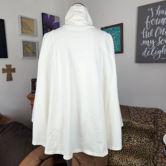 zuda Women's Top Funnel Neck Knit Poncho Ivory XS / S - Picture 2 of 5